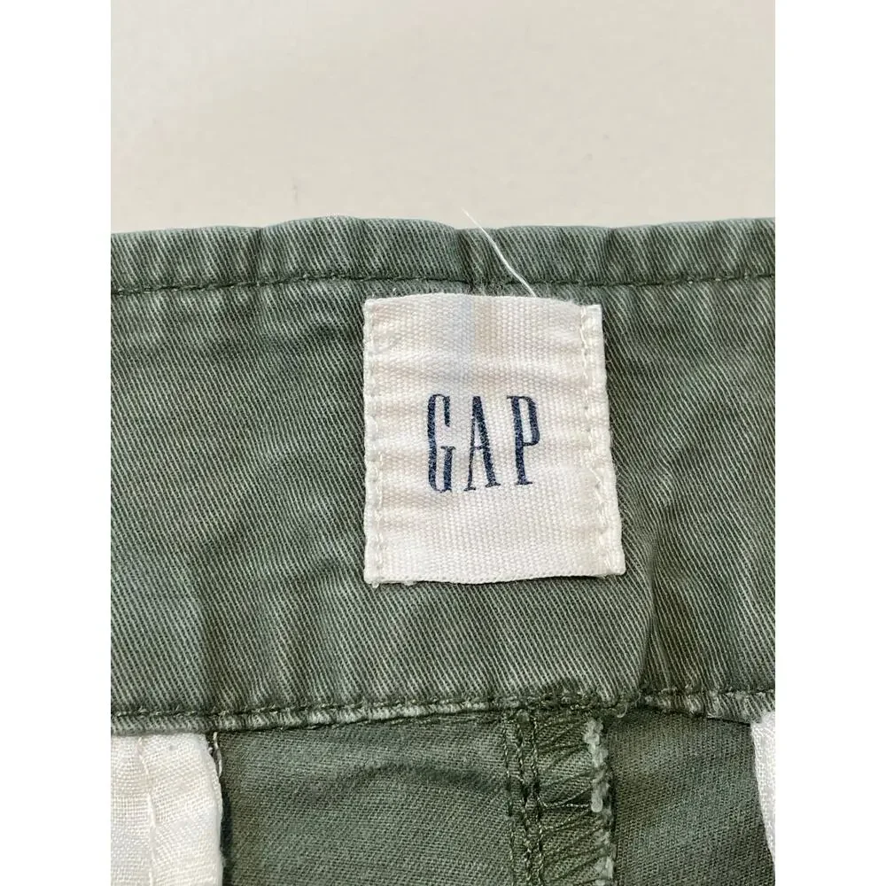 Gap Size 8 Olive Green Chino Shorts 5” Inseam